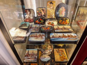 Russian_Traditions_retail_store_03